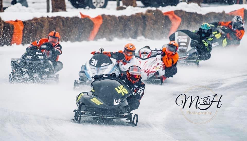 Snowmobiles Racing